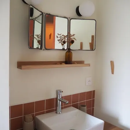 Wabi Sabi Graslin Apartment Nantes